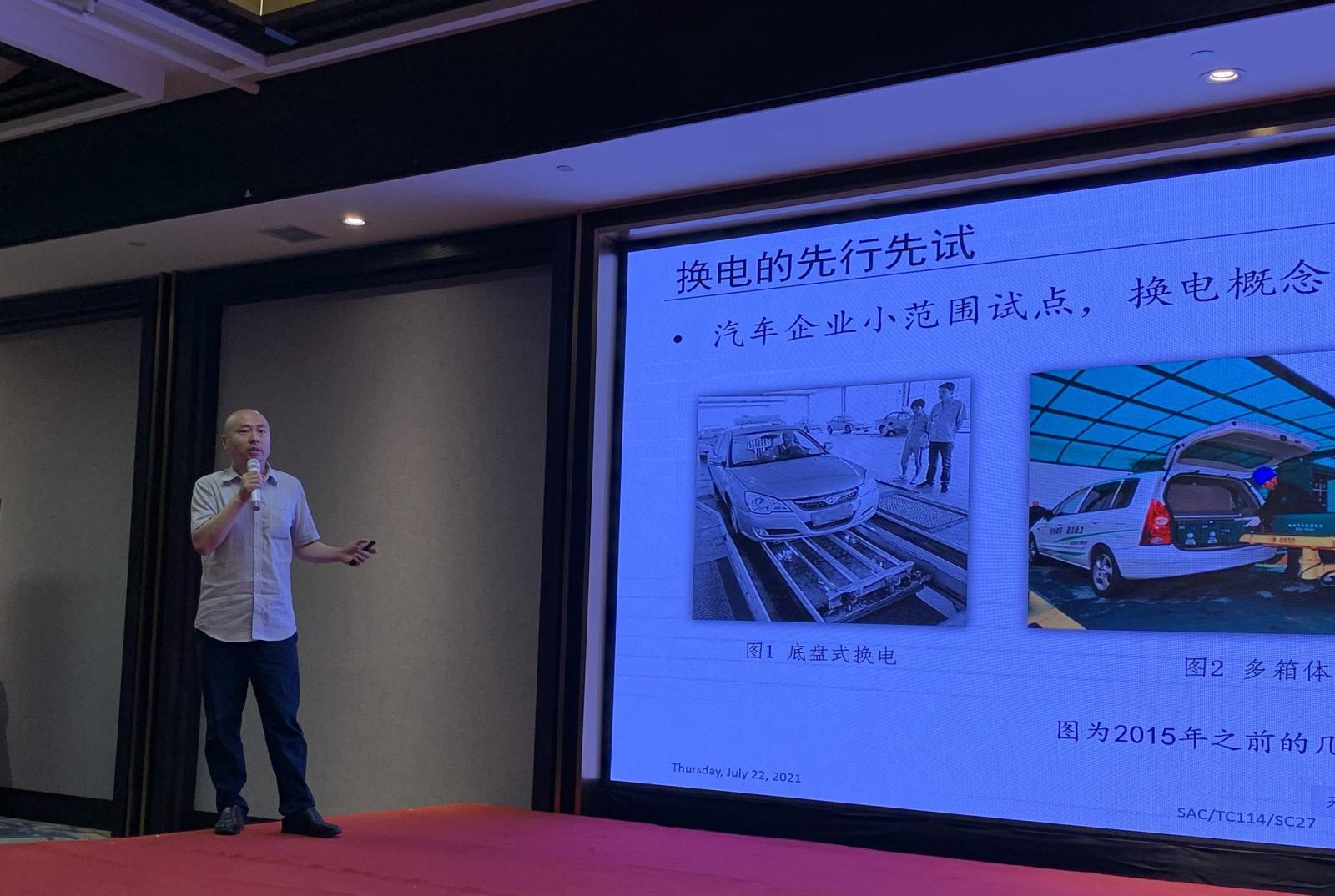 徐梟.jpg 徐梟.jpg