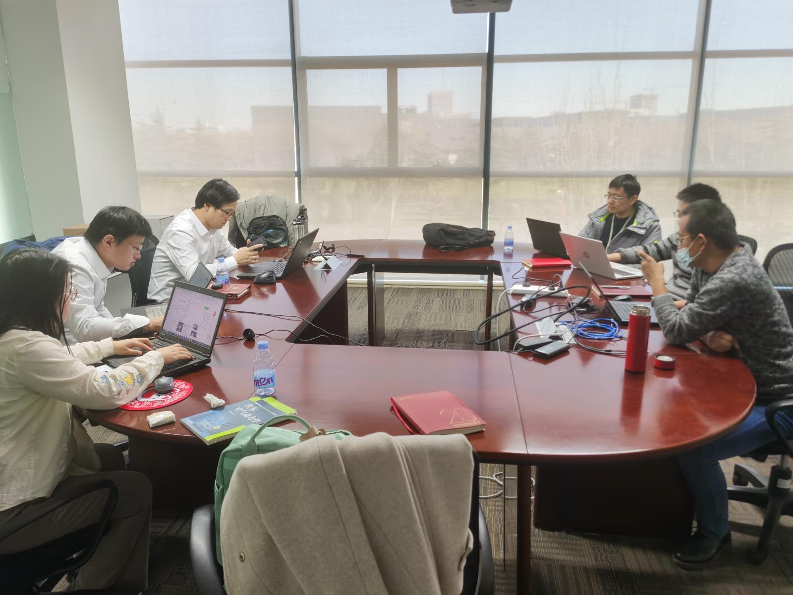 會議現(xiàn)場.jpg 會議現(xiàn)場.jpg