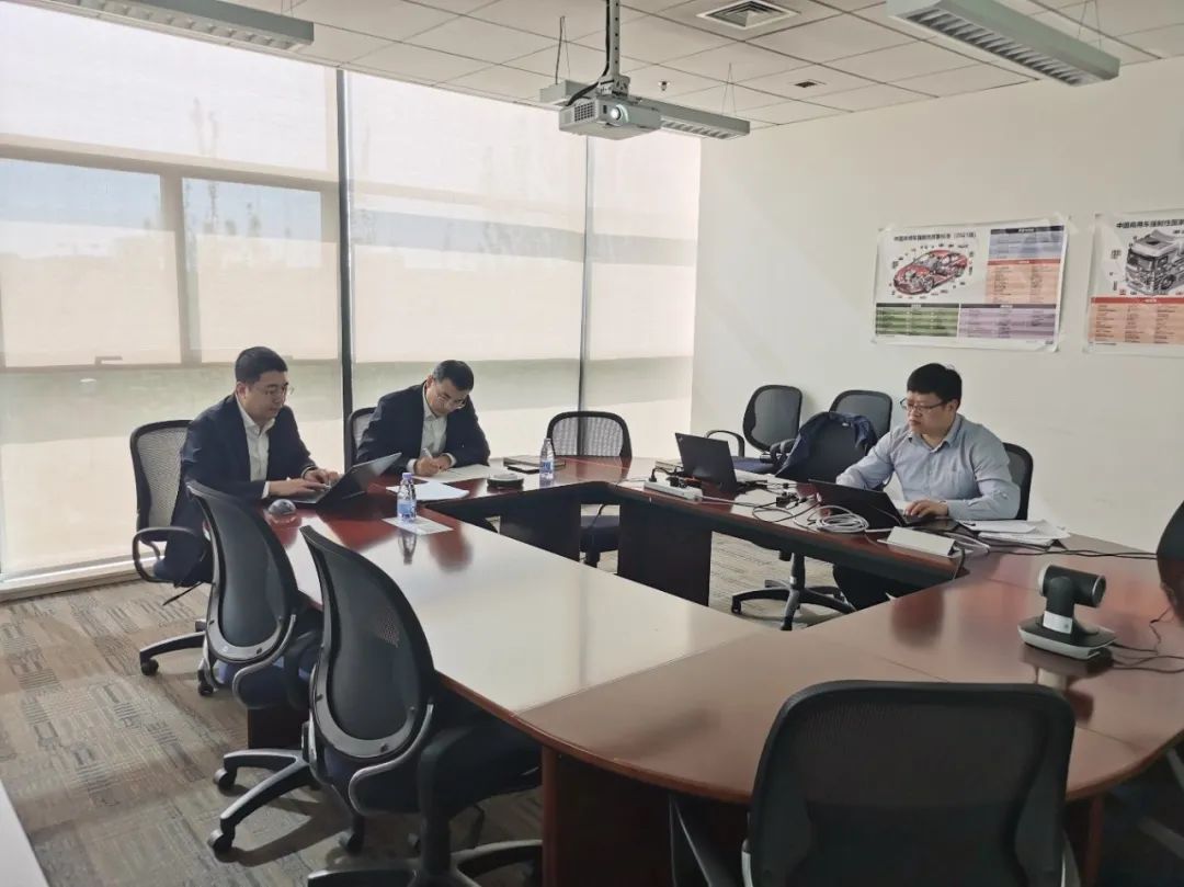 9e54c3c62f3a706f4598175c576bbdbc.jpg 9e54c3c62f3a706f4598175c576bbdbc.jpg