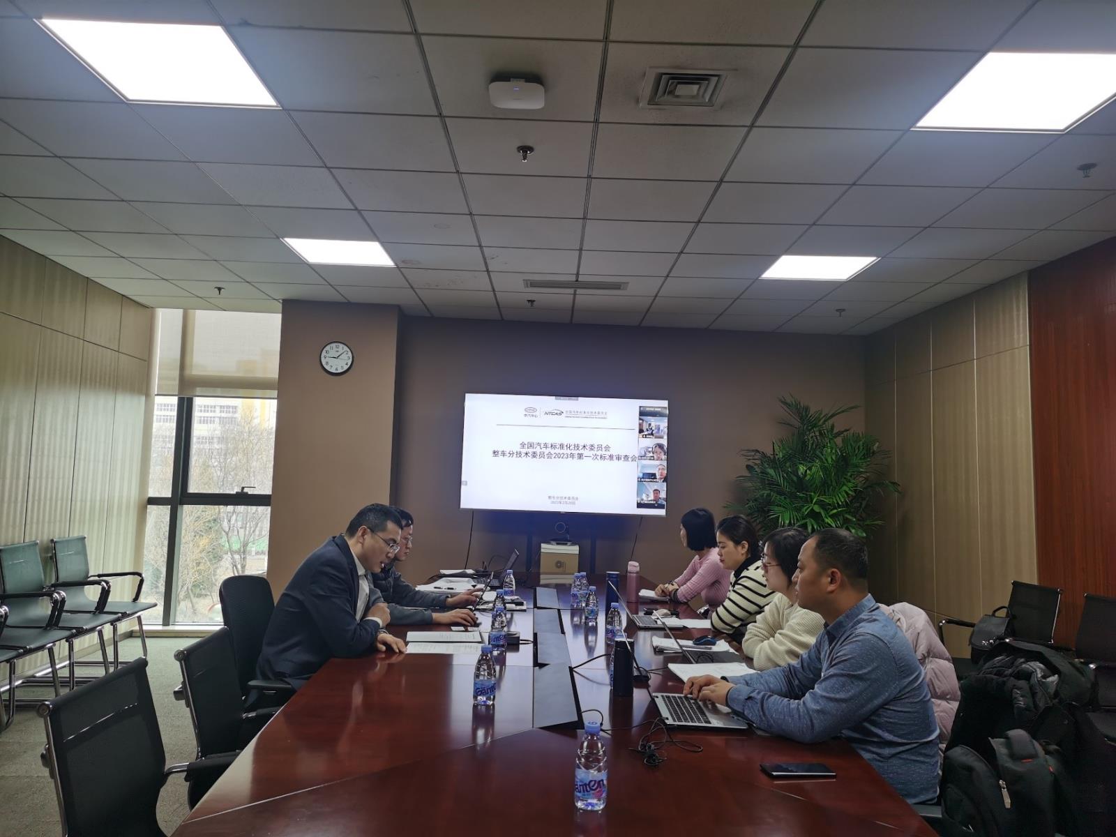 照片.jpg 照片.jpg