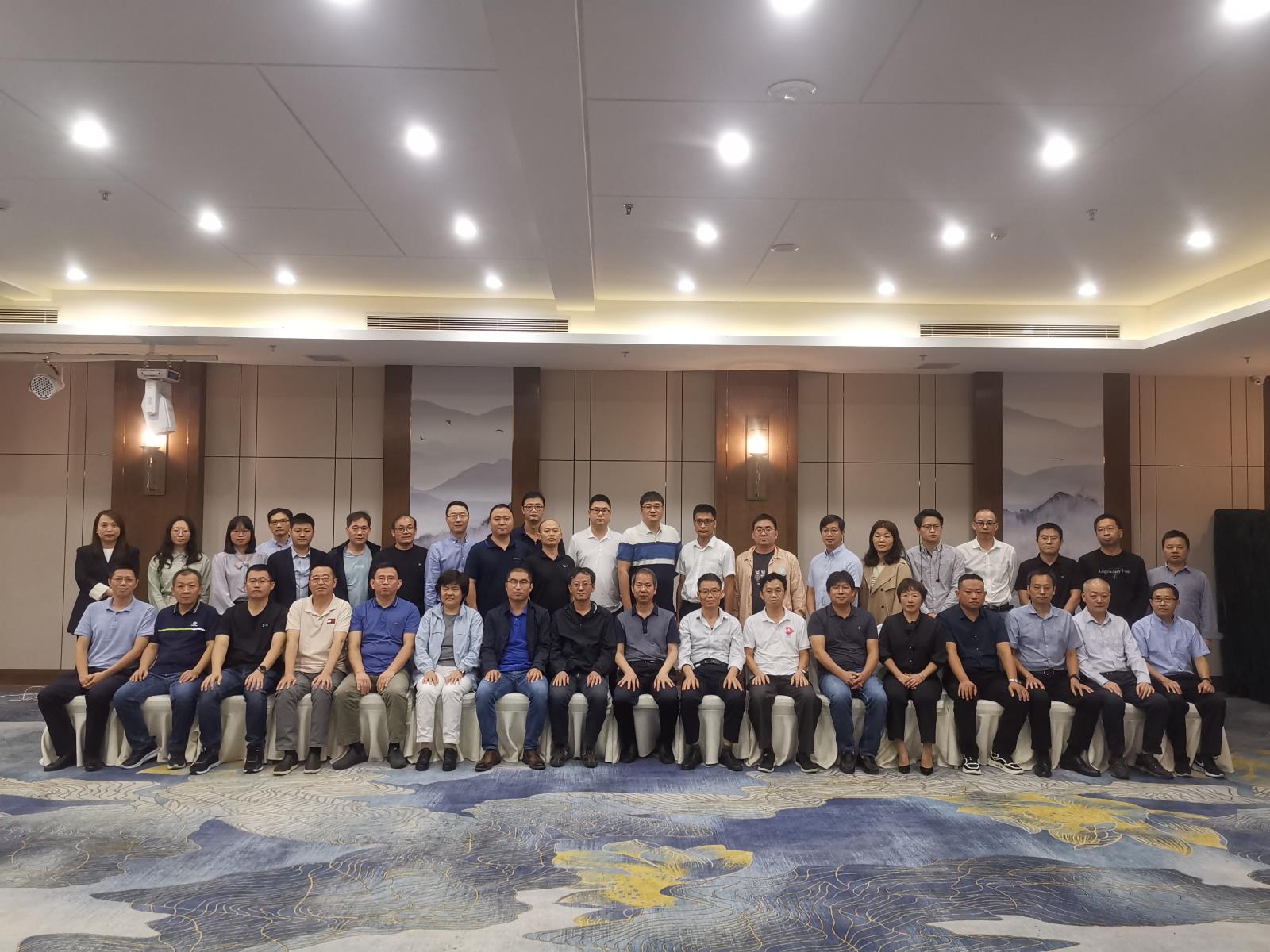 大合影.jpg 大合影.jpg