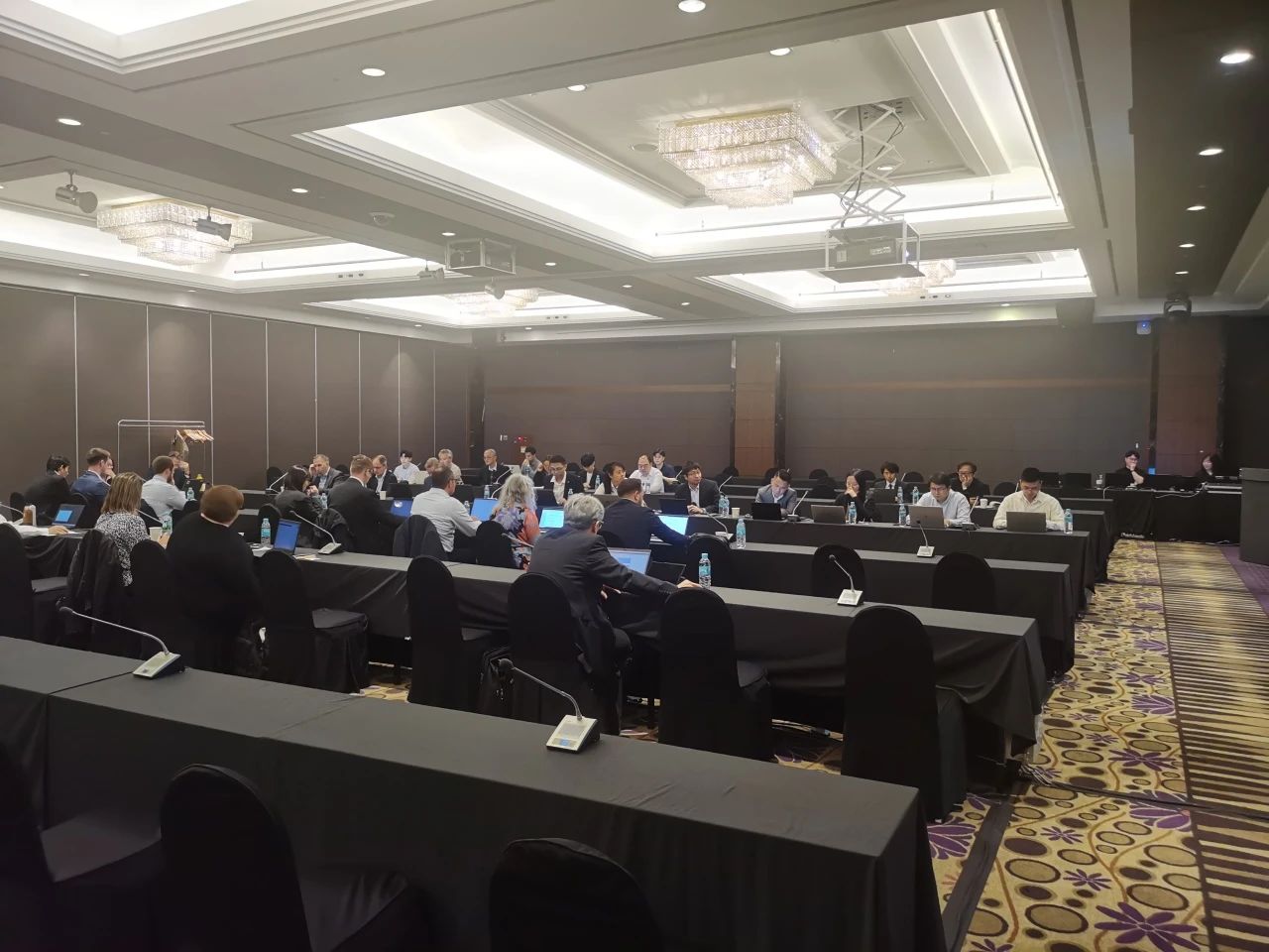 20240423聯(lián)合國世界車輛法規(guī)協(xié)調(diào)論壇電動(dòng)汽車與環(huán)境(UN WP.29 GRPEIWG EVE)非正式工作組第69次會(huì)議在韓國召開.jpg 20240423聯(lián)合國世界車輛法規(guī)協(xié)調(diào)論壇電動(dòng)汽車與環(huán)境(UN WP.29 GRPEIWG EVE)非正式工作組第69次會(huì)議在韓國召開.jpg